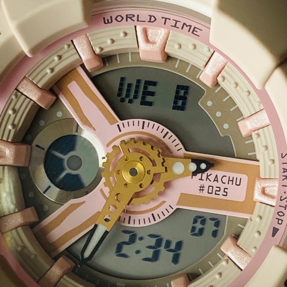 BRAND NEW Pokémon Pikachu watch price tag included - Picture 4 of 6